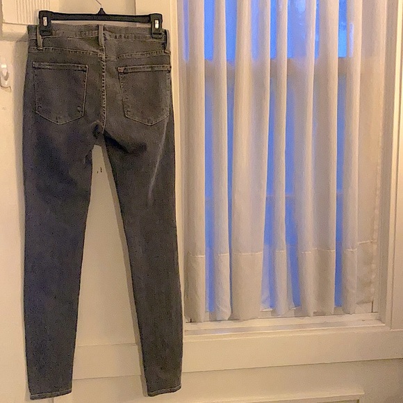 FRAME “Le Skinny de Jeanne” in Greenwich Size 26 - Picture 5 of 7